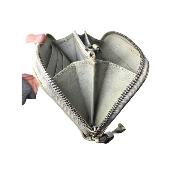 Jimmy Choo Beige / Gray Star Studded Zip Around Long Wallet - Picture 14 of 16